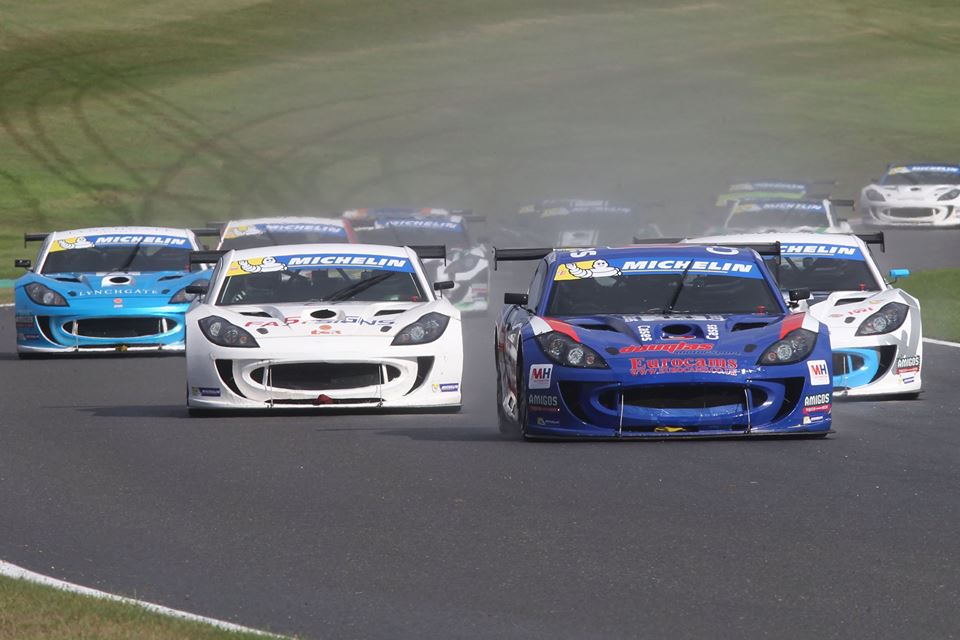 Burns takes Title Decider to Last Lap of the Season